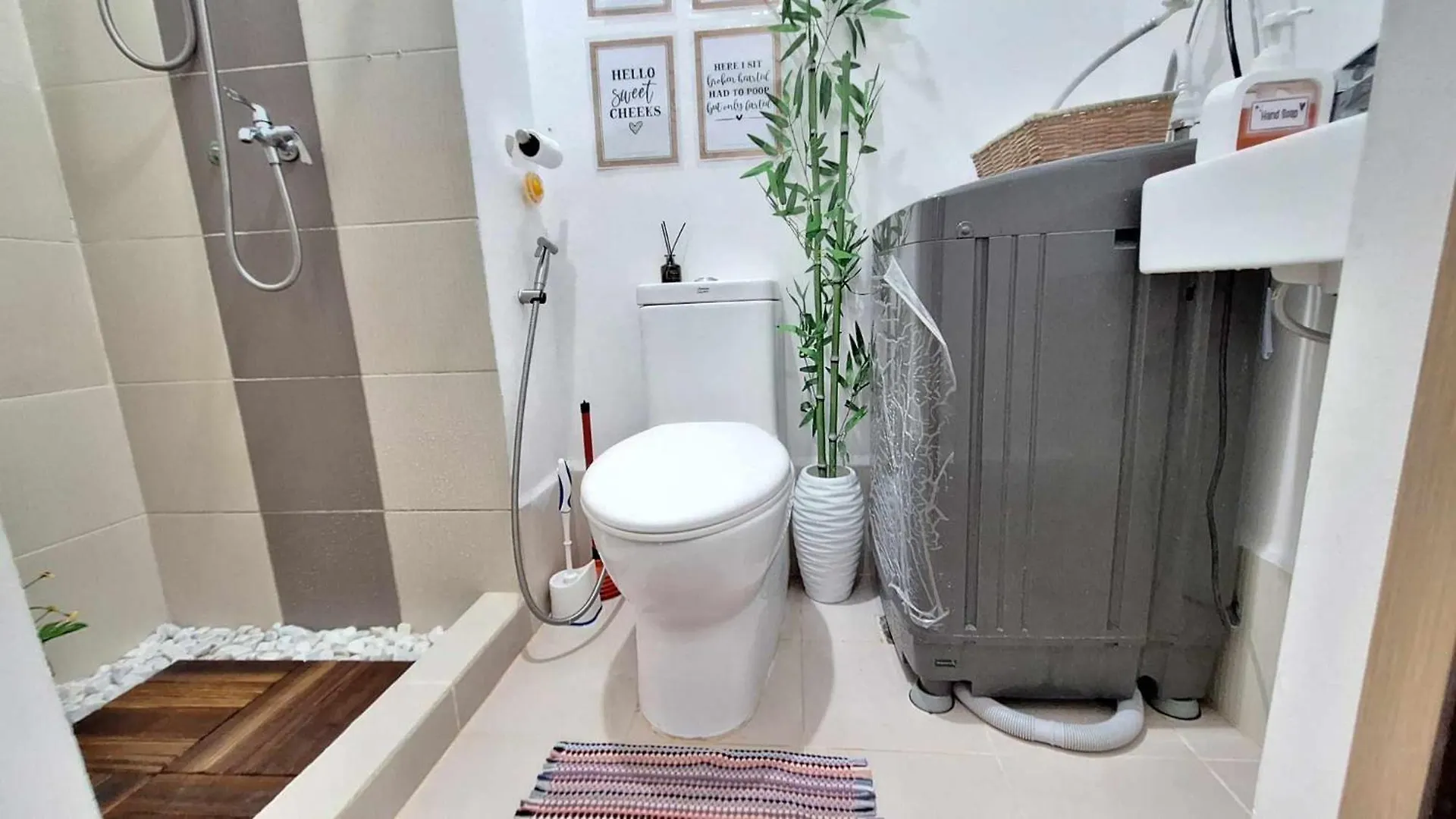 Apartment 1 Bedroom With Balcony Pool View And Wifi In Grace Residences Manila