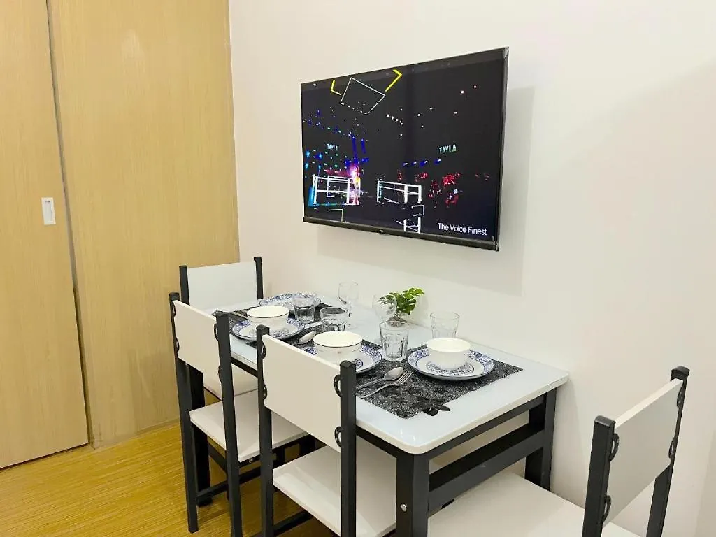 מנילה 1 Bedroom With Balcony Pool View And Wifi In Grace Residences דירה