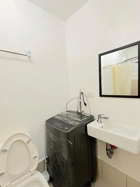 מנילה 1 Bedroom With Balcony Pool View And Wifi In Grace Residences